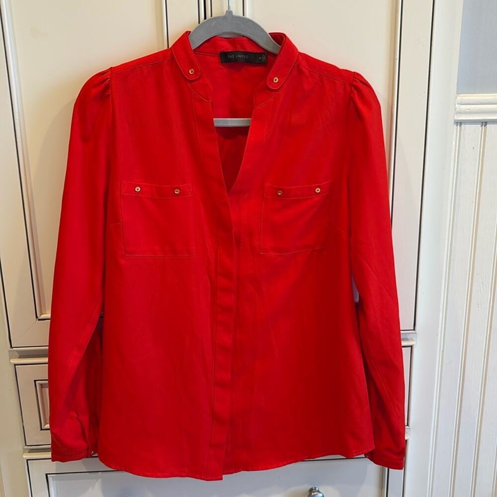 🔥🔥FIRE SALE🔥🔥 THE LIMITED tomato red blouse, size M